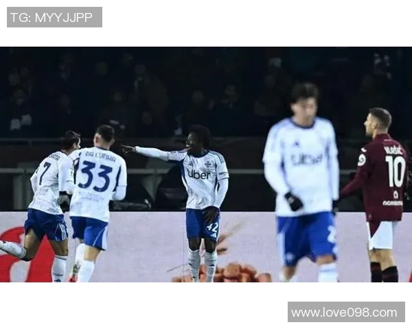 意甲赛场新星崛起:12场不败挑战冠军阿根廷天才闪耀全城