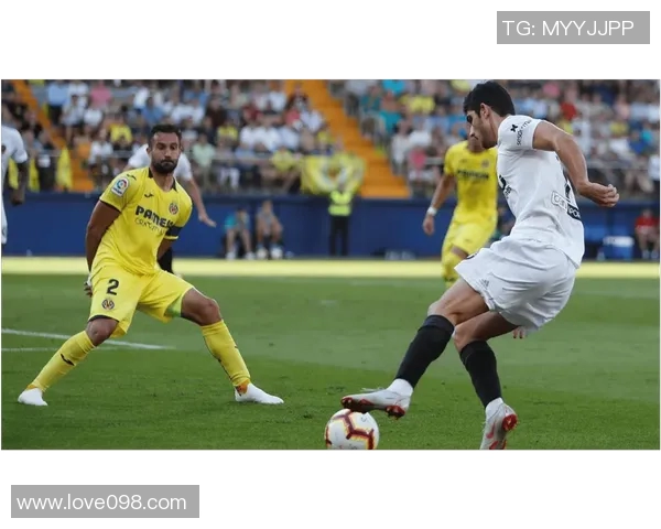 西甲焦点战：比利亚雷亚尔主场迎战皇马能否阻击强敌